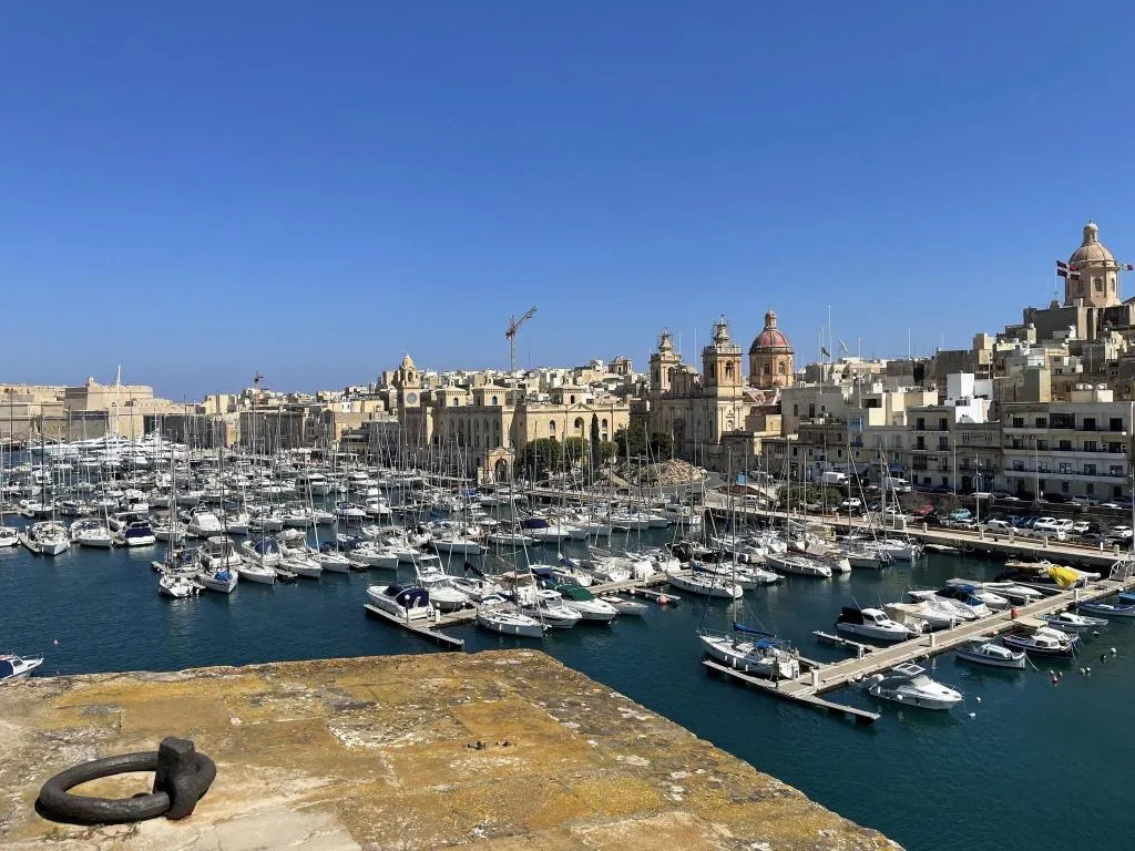 Beach, Cugó Gran Macina Grand Harbour, Malta