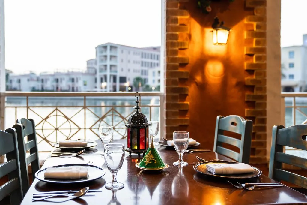 Restaurant, Millennium Lakeview Hotel, Dubai