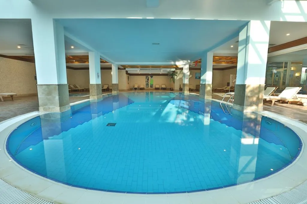 Pool, Crystal Aura Aqua Collection, Antalya