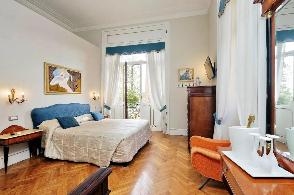 Room, Domus Monamì Luxury Suites, Rome