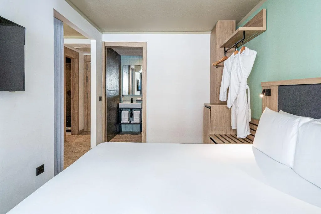 JUNIOR SUITE STANDARD Room, Hotel Scirocco St Julian's Affiliated By Melia, Malta