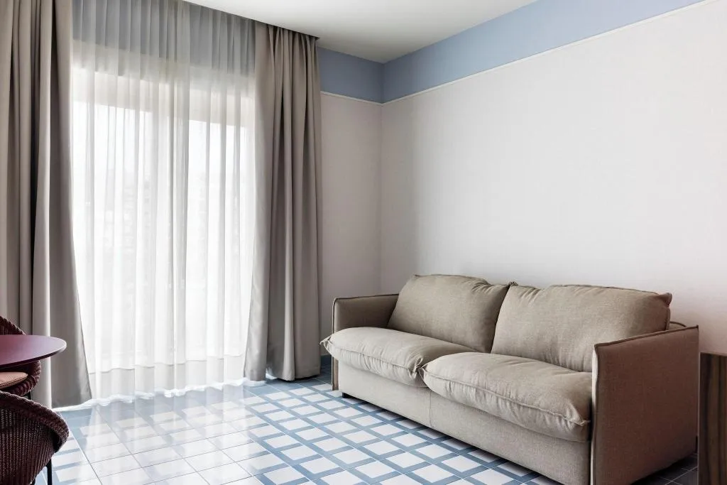 SUITE QUEEN SIZE BED Room, Hotel Plaza, Naples