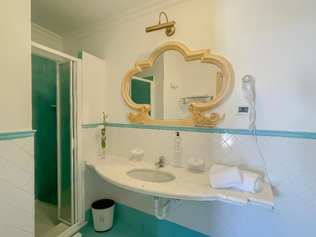 Double or Twin SUPERIOR Room, Lord Byron, Naples