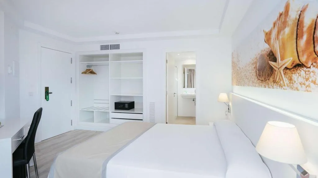 DOUBLE SINGLE USE TWO BEDS Room, THB Maria Isabel, Majorca