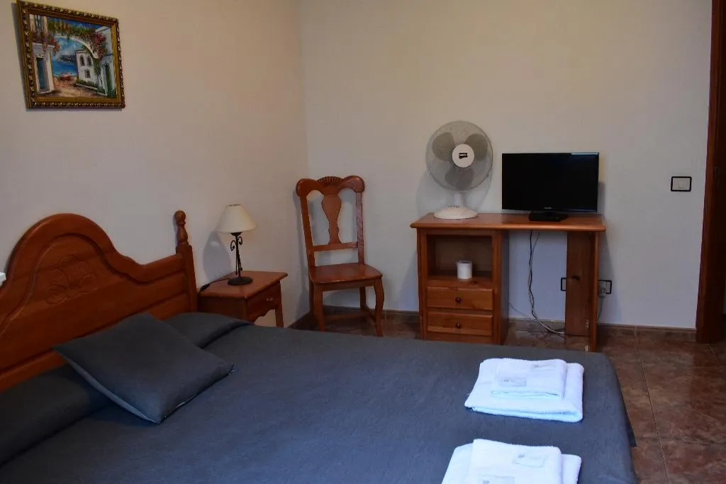 DOUBLE WITH SHARED BATHROOM Room, La Fonda Aeropuerto, Gran Canaria