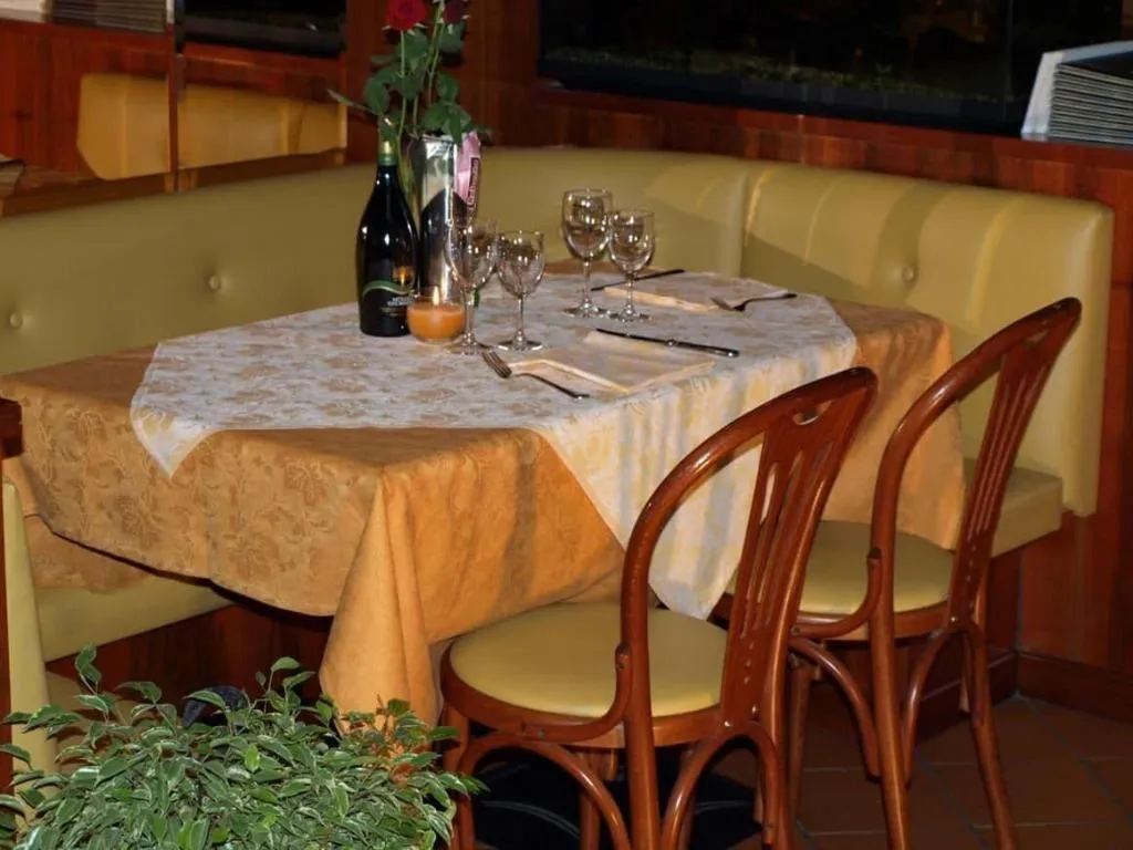 Restaurant, Hotel Karol, Milan