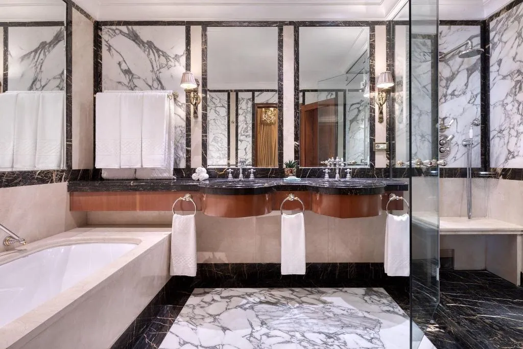SUITE GRAND WITH VIEWS Room, Grande Bretagne, A Luxury Collection Hotel, Athens