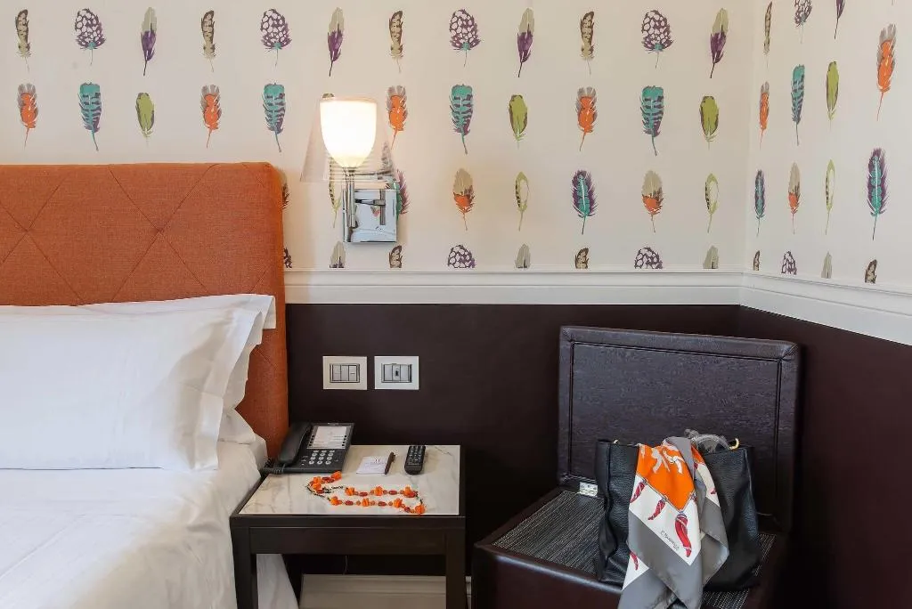 DOUBLE DELUXE QUEEN BED Room, Damaso Hotel, Rome