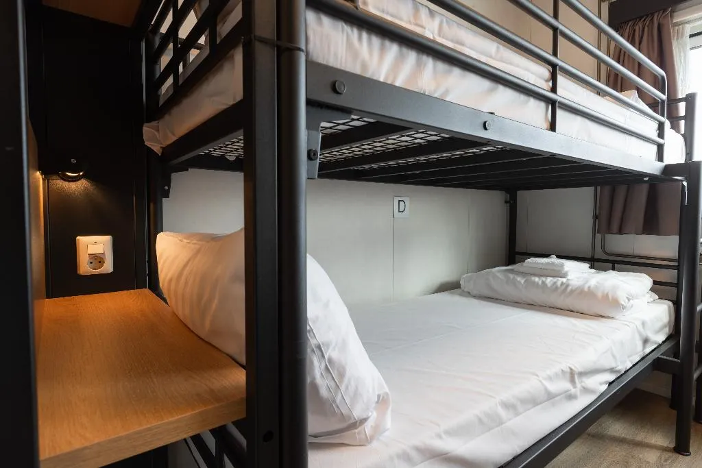 QUADRUPLE STANDARD Room, Botel, Amsterdam