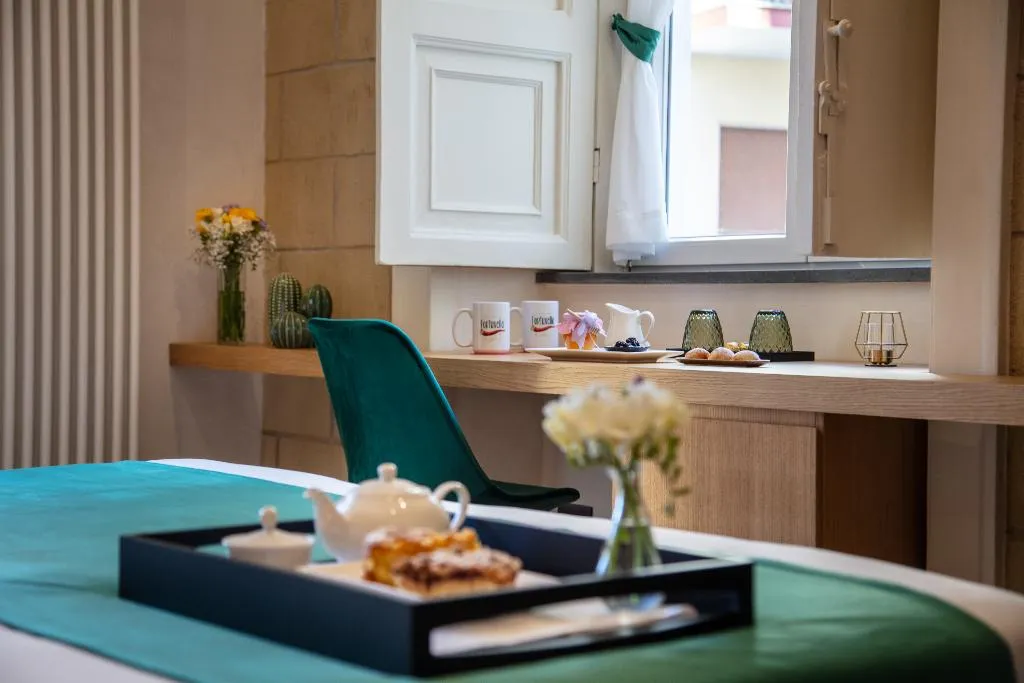 DOUBLE DELUXE WITH BALCONY Room, Fortunella Suites, Naples