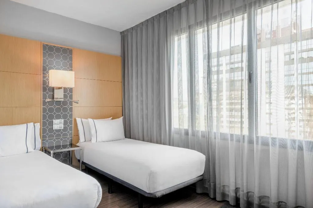 Room, AC Barcelona Victoria Suites, Barcelona
