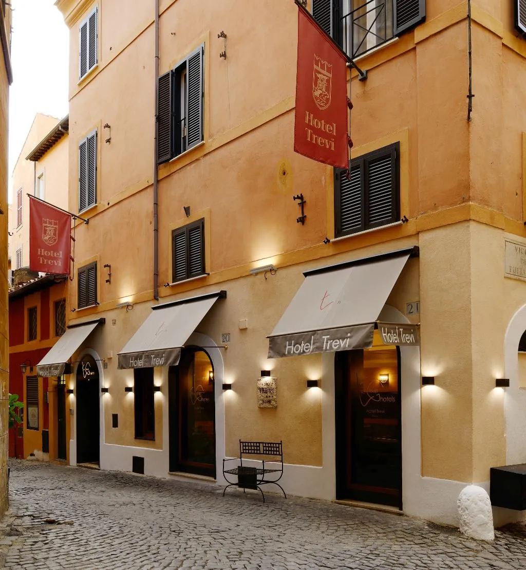 General view, Trevi, Rome