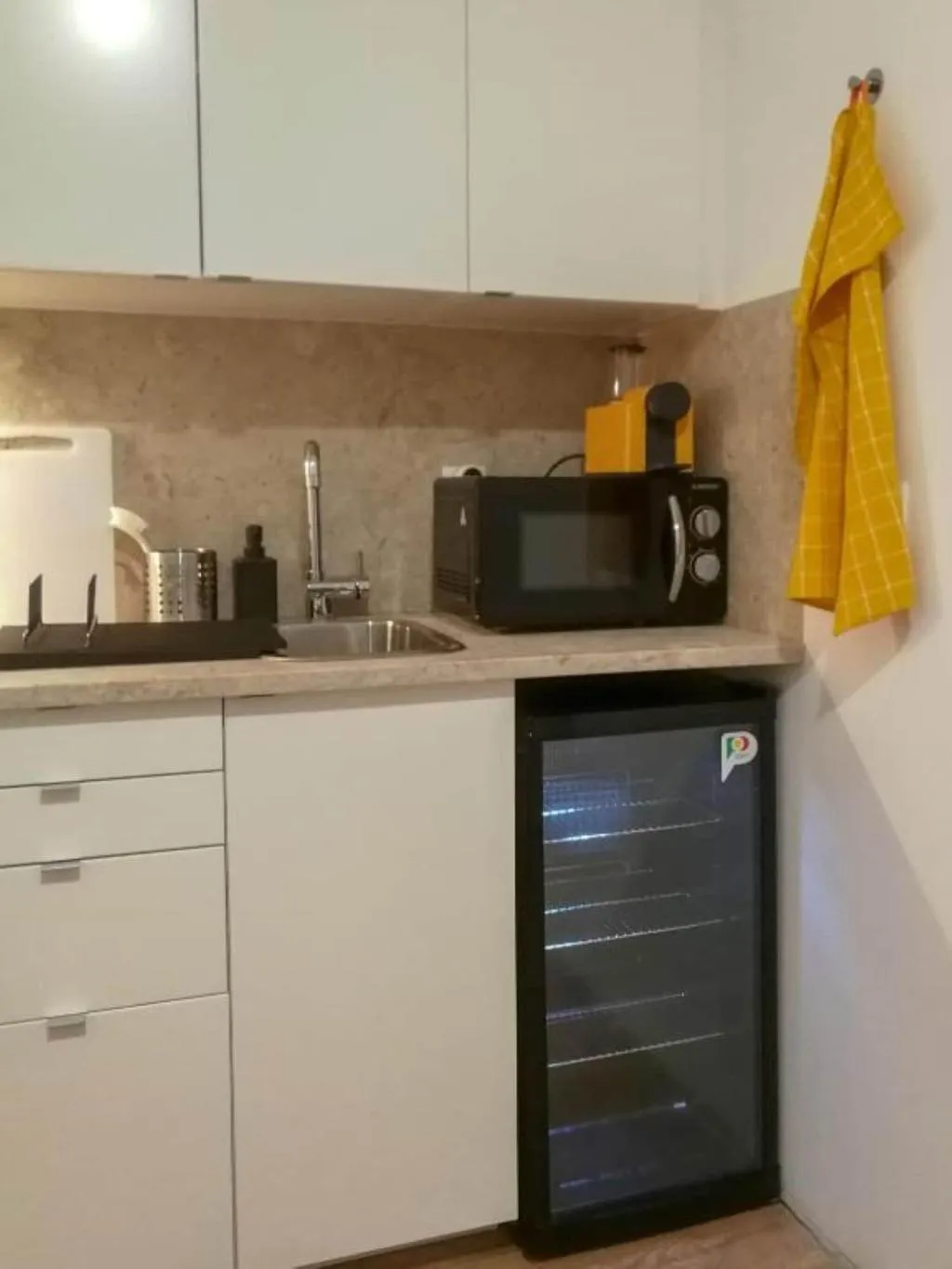 APARTMENT TWO BEDROOMS Room, Castilho 63, Lisbon