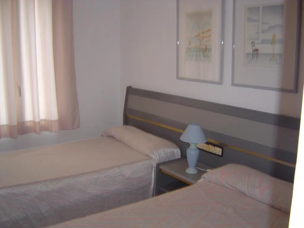 APARTMENT CAPACITY 6 TWO BEDROOMS Room, Residencial Edison, Valencia