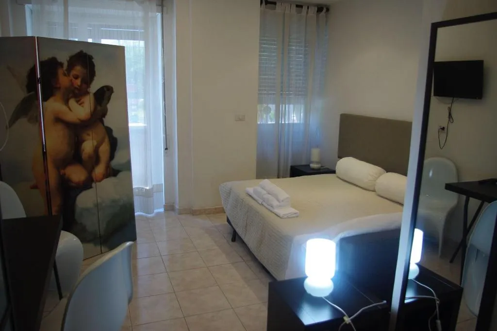 Room, Appia Avenue 639, Naples