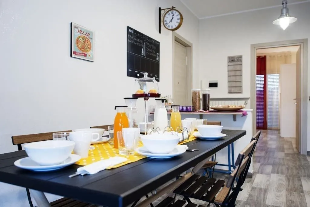 Room, Linea1 B&B, Naples