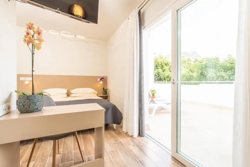 JUNIOR SUITE DELUXE WITH TERRACE Room, Suncanarias Hotel Adeje Plazas, Tenerife