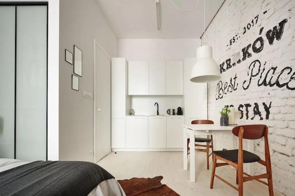 Room, OLD NEW Szczepańska, Krakow