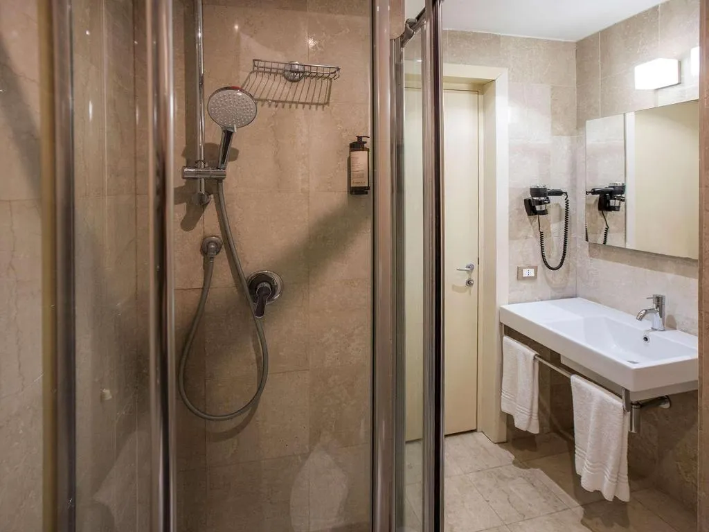 Room, Mercure Roma Centro St. John, Naples