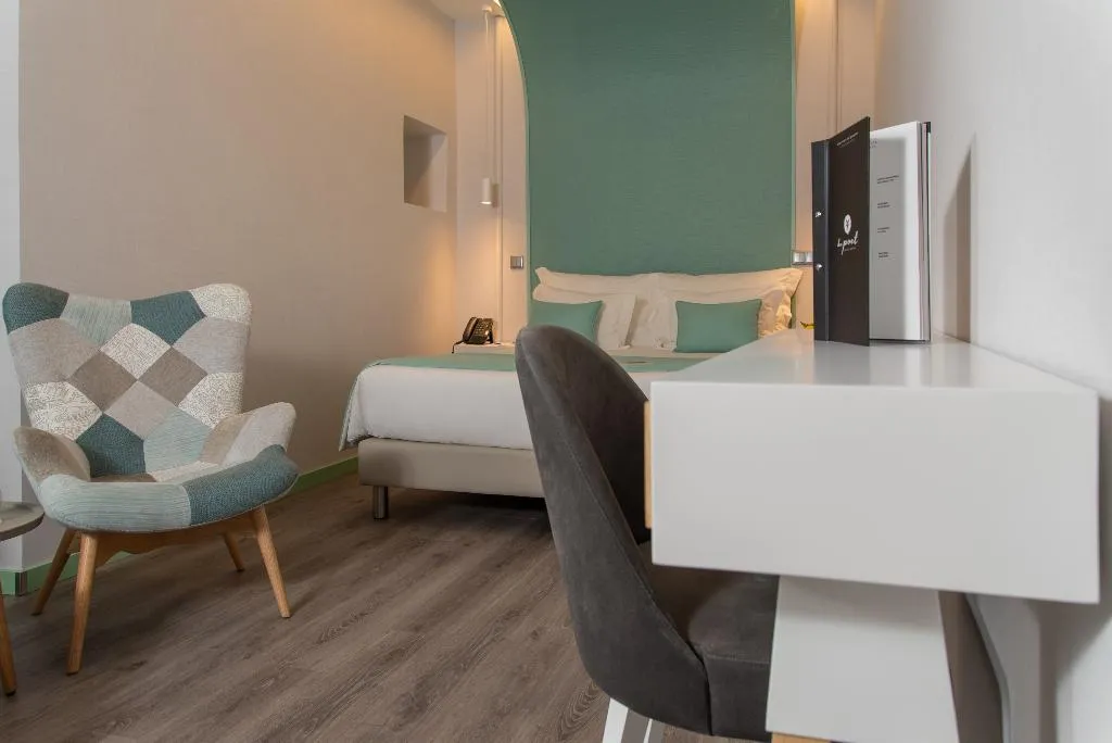 DOUBLE SINGLE USE SUPERIOR Room, Be Poet Baixa Hotel, Lisbon