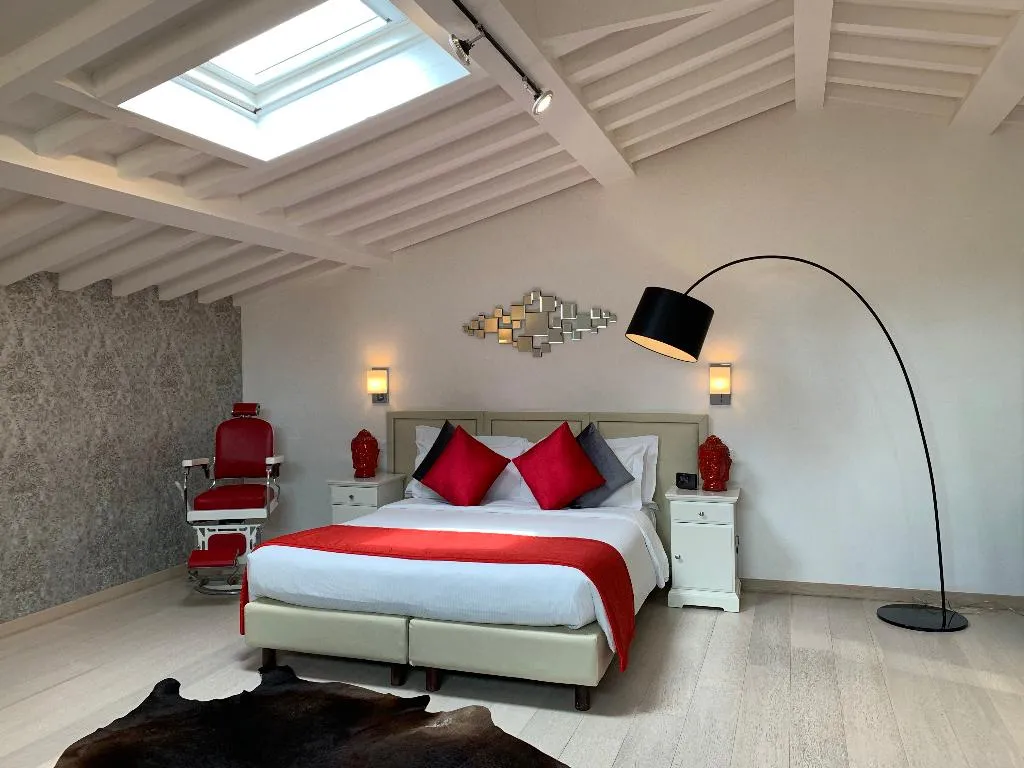 APARTMENT ONE BEDROOM TWO BATHROOMS Room, Florence Art Apartments, Florence