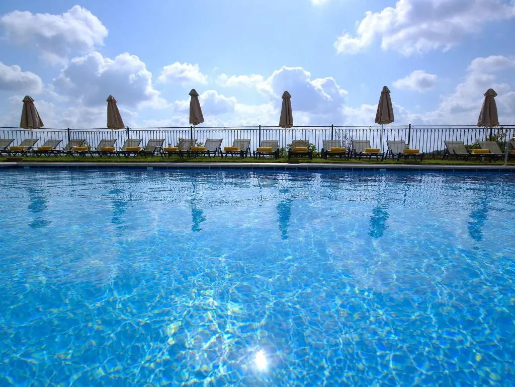 Pool, Katalagari Country Suites, Crete
