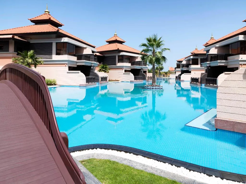 Pool, Anantara The Palm Dubai Resort, Dubai