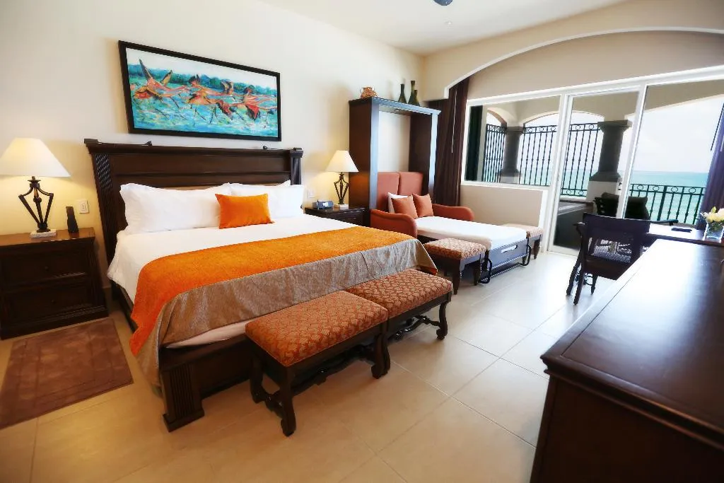 SUITE BEACH FRONT Room, Holiday Inn Club Vacations Grand Residences All In, Cancun Area