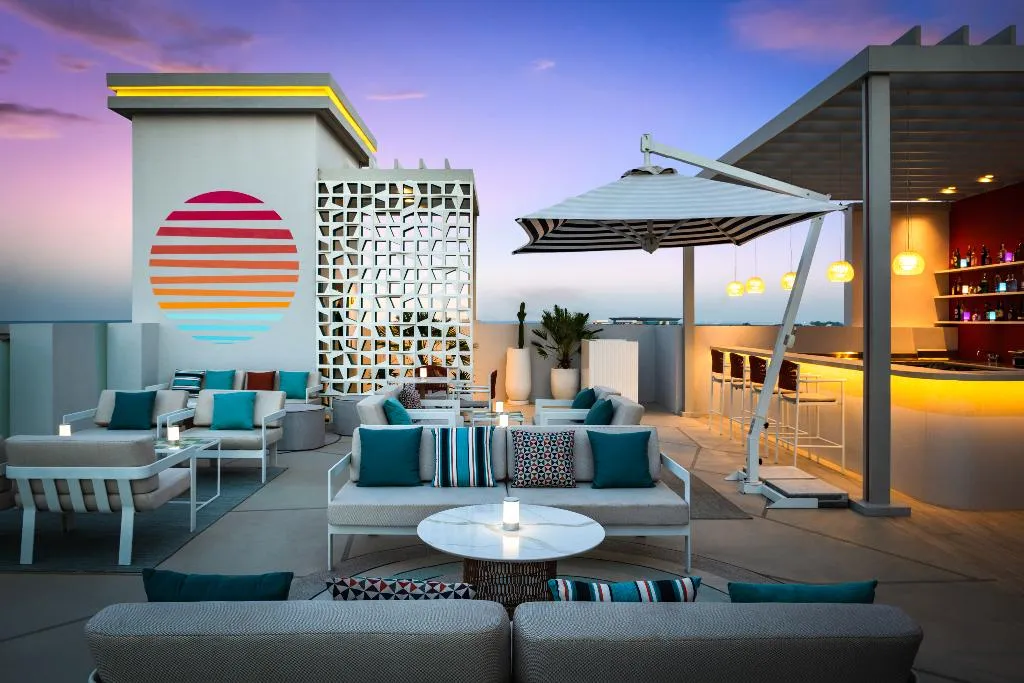 Bar, Vida Beach Resort Umm Al Quwain, Dubai
