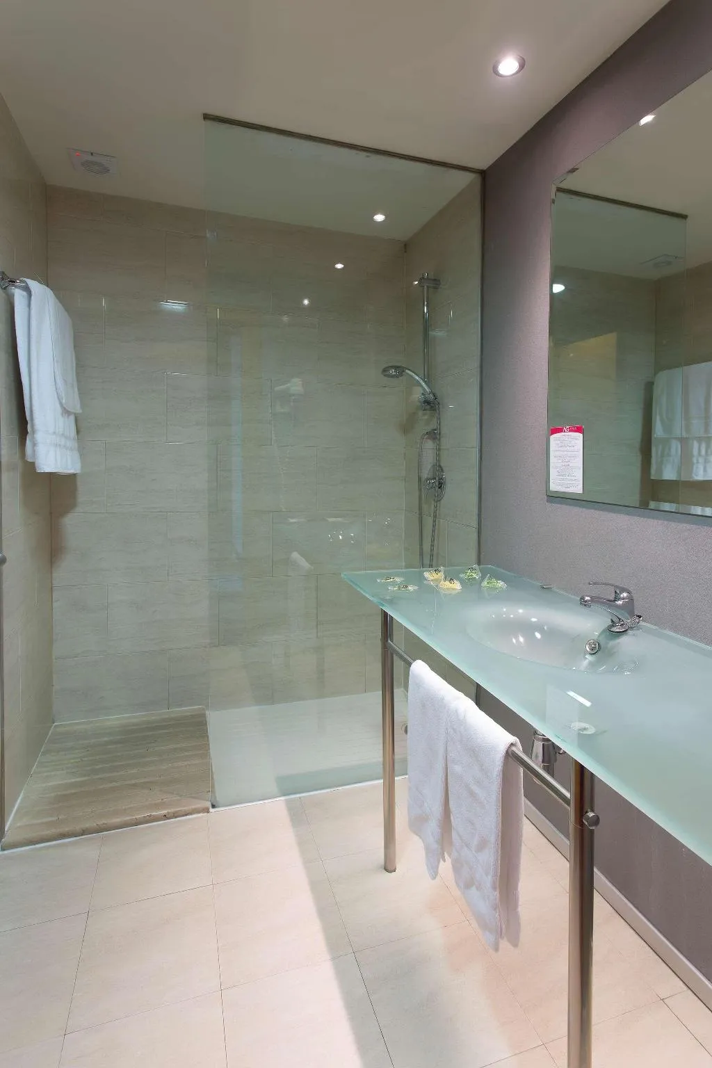 Room, AG Express Elche, Costa Blanca