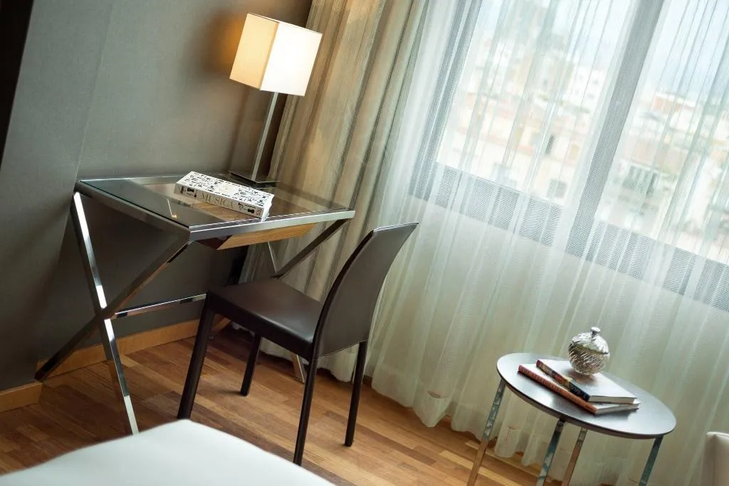 Room, Renaissance Barcelona, Barcelona