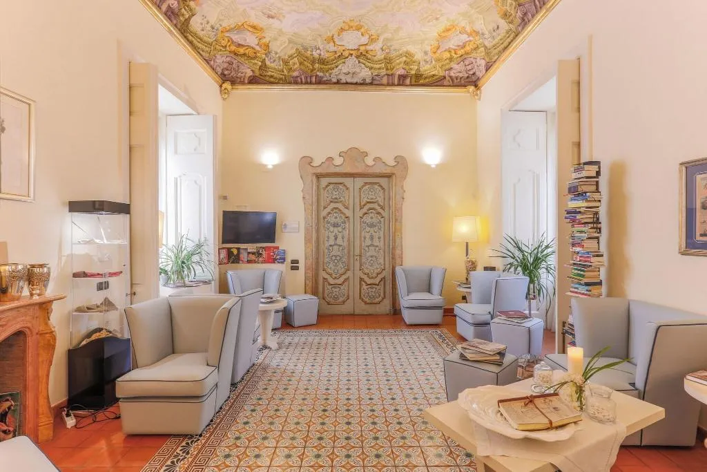 Conferences, Maison Tofani, Naples