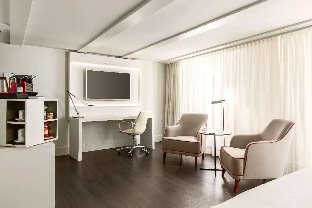 DOUBLE SINGLE USE SUPERIOR Room, NH Collection Amsterdam Barbizon Palace, Amsterdam