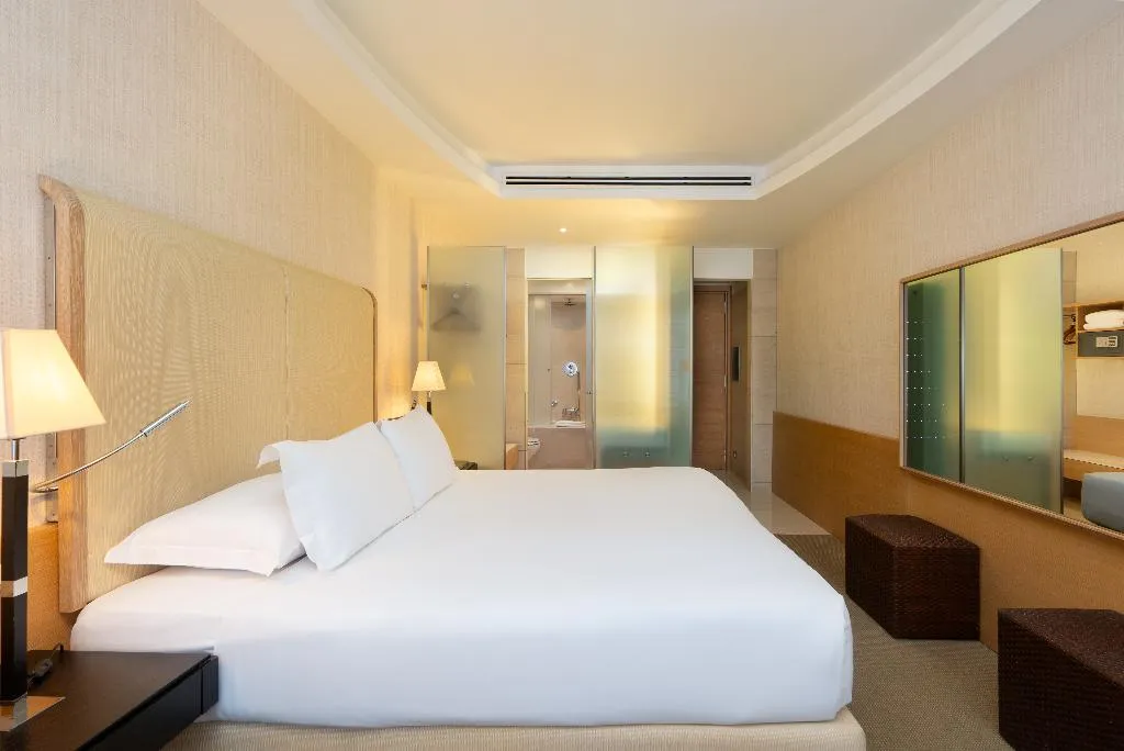 SINGLE ONE BED Room, Precise House Mantegna Roma, Rome