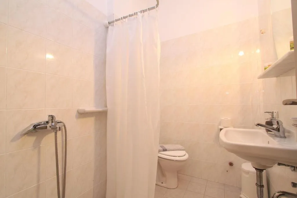 Room, Nemesis, Santorini