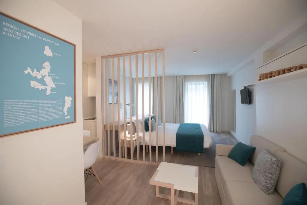 Room, Almada Wine House, Porto
