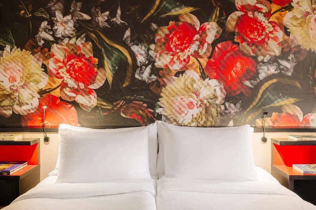 TWIN SUPERIOR Room, Leonardo Hotel Den Haag Babylon, Amsterdam