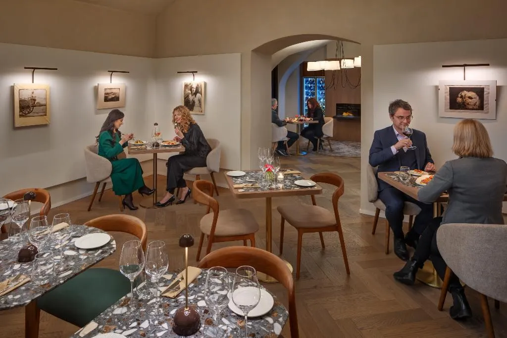 Restaurant, Hotel BOOKQUET, Prague