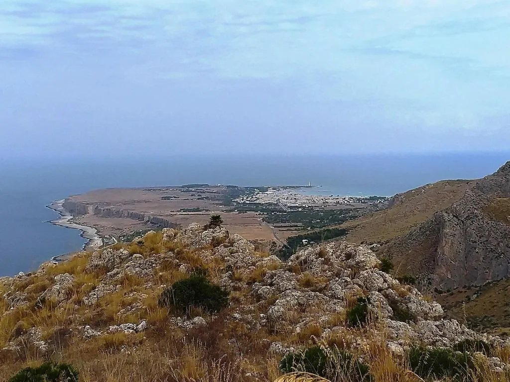 Sports and Entertainment, Sikania, Palermo