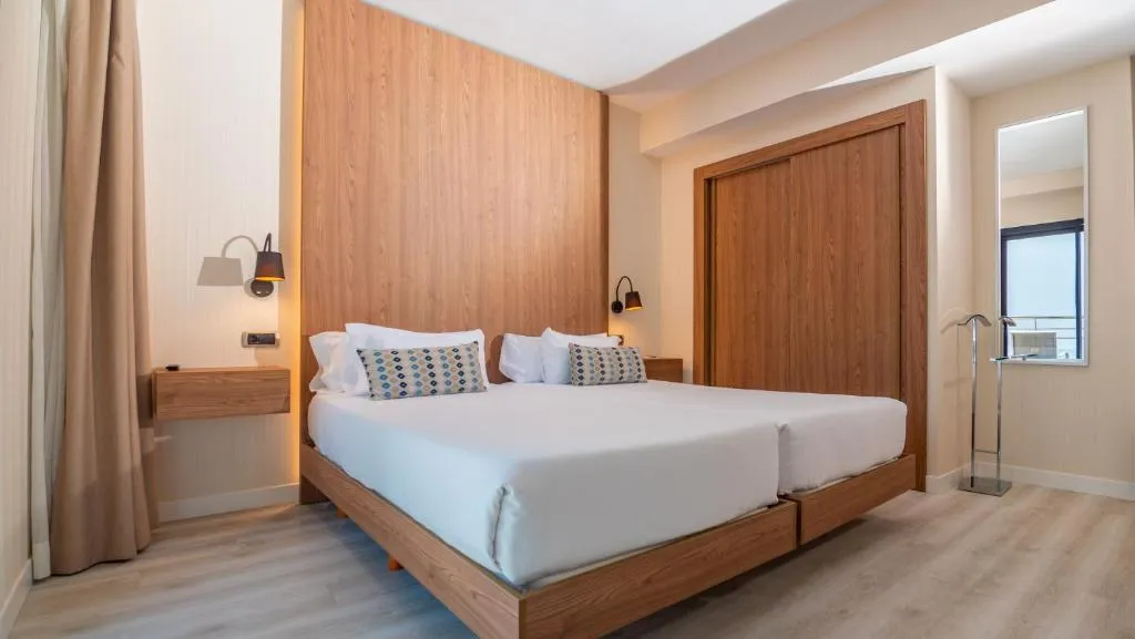 DOUBLE SINGLE USE SUPERIOR WITH BALCONY Room, Isla Mallorca & Spa, Majorca