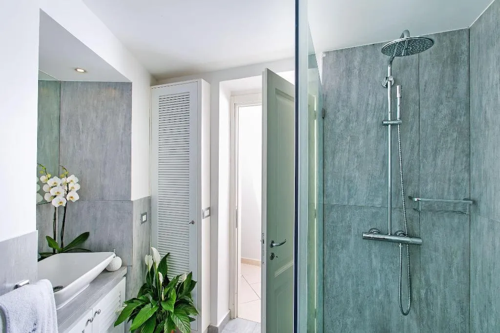 Room, Cubo Apartments, Naples