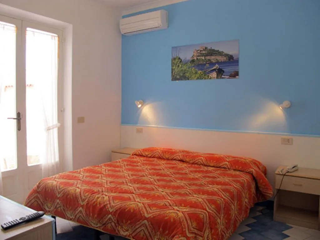 APARTMENT STANDARD Room, Residence Villa Marinù, Naples