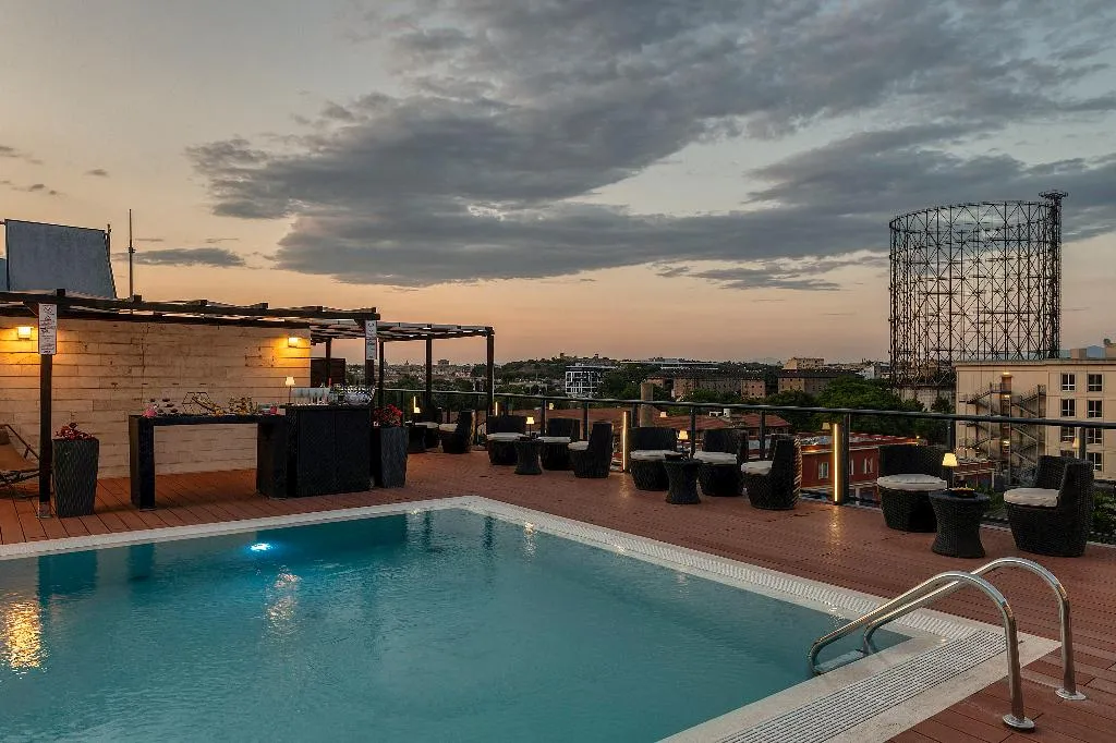 Pool, H10 Roma Citta, Rome