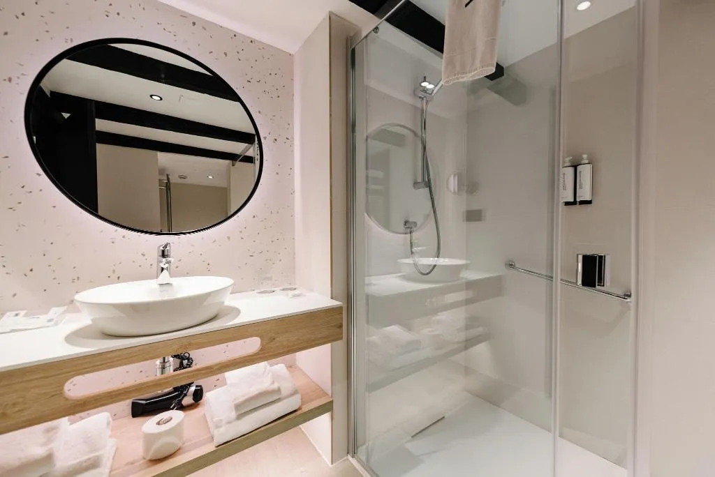 APARTMENT STANDARD Room, Catalonia Vondel Amsterdam, Amsterdam