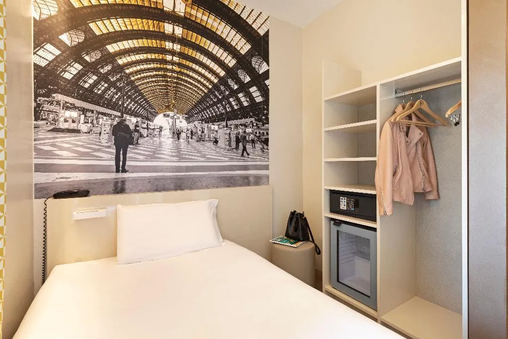 SINGLE STANDARD Room, B&B Hotel Milano Central Station, Milan