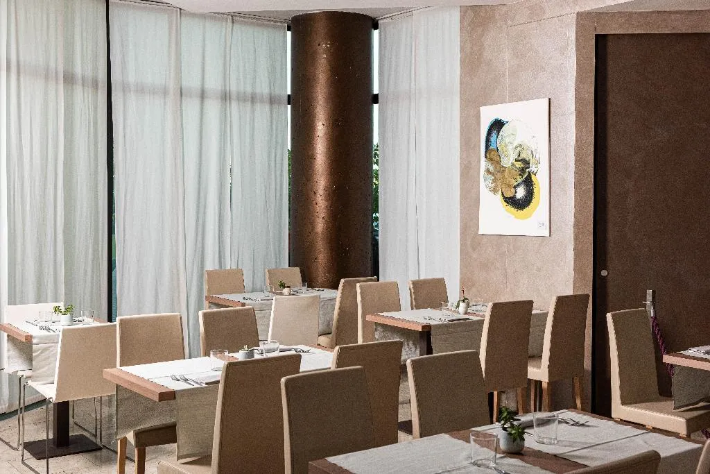 Restaurant, Phi Hotel Milano, Milan