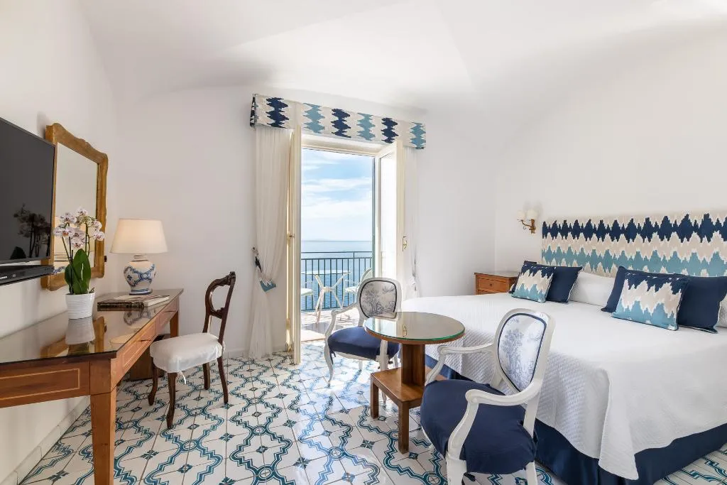 DOUBLE SEA VIEW Room, Hotel Santa Caterina, Naples