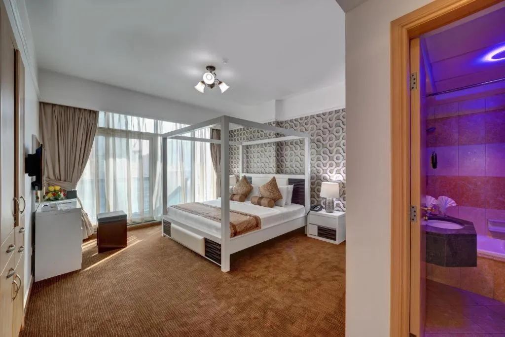 SUITE GRAND Room, Sunday Mega Hotel Sheikh Zayed Road Near DIFC, Dubai