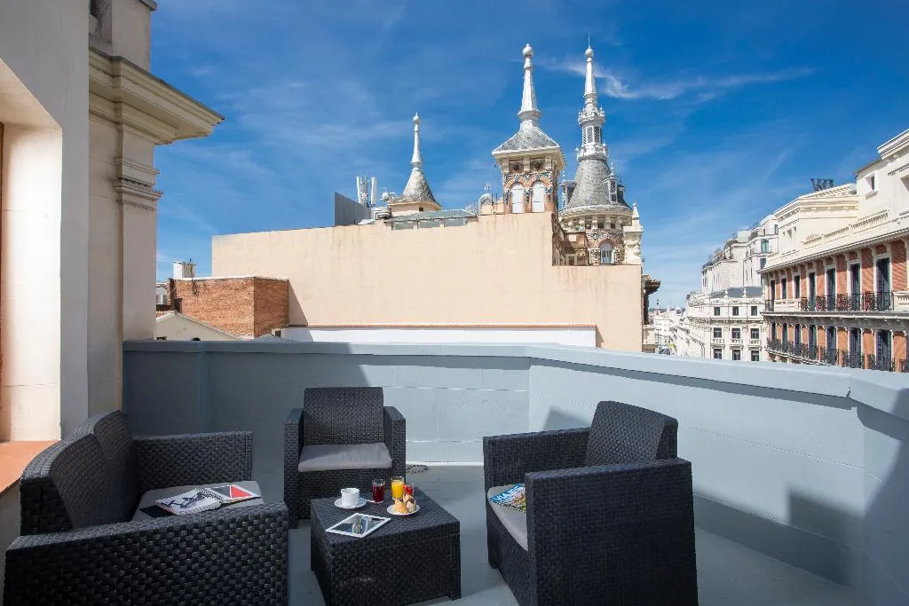 DOUBLE WITH TERRACE Room, Casual del Teatro Madrid, Madrid