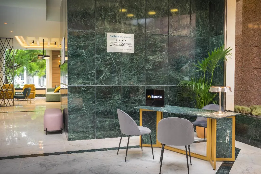 Lobby, Occidental Sevilla Viapol, Seville